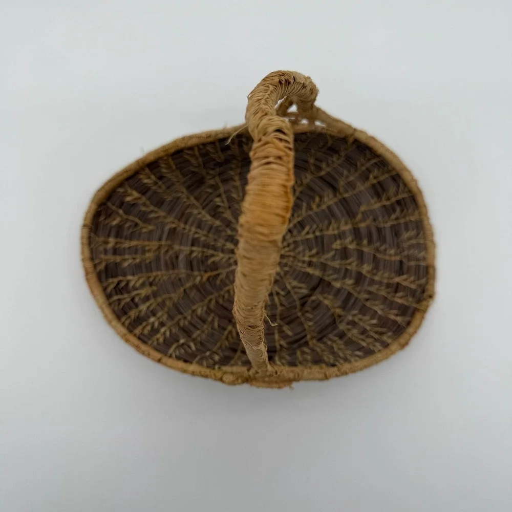 Vtg Handmade Pine Needle Gathering Basket Wrapped Handle Southern Folk Art Decor